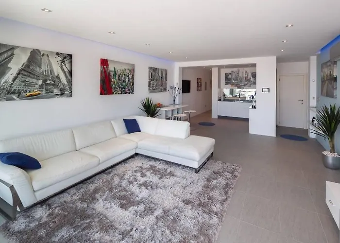 Modern Frontline Puerto Banus M2 Marbella